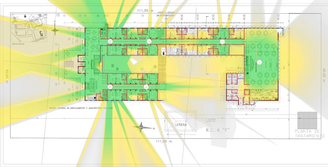 Mapa de cobertura en 5 GHz sobre el mismo plano: alcance más corto y zonas de sombra